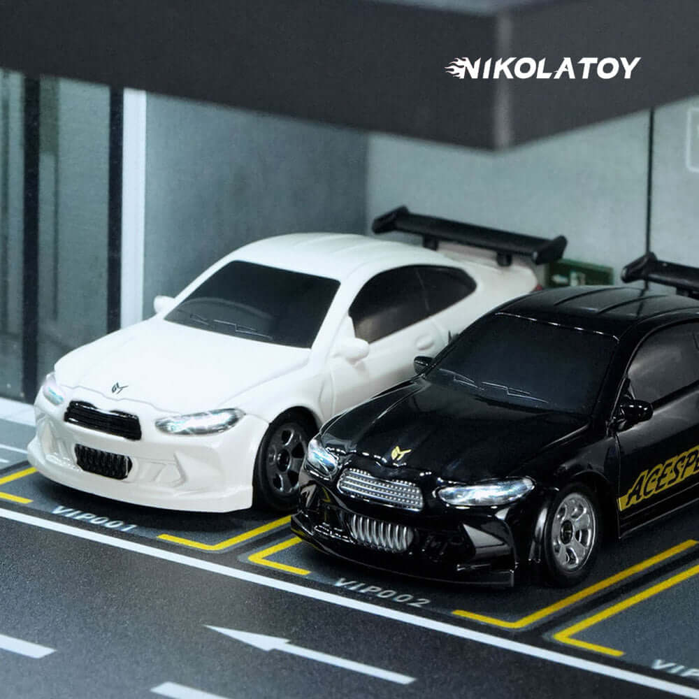 Miniature 1/64 AWD Remote Control Stunt Srifting Car - BMW M4 - Image 3