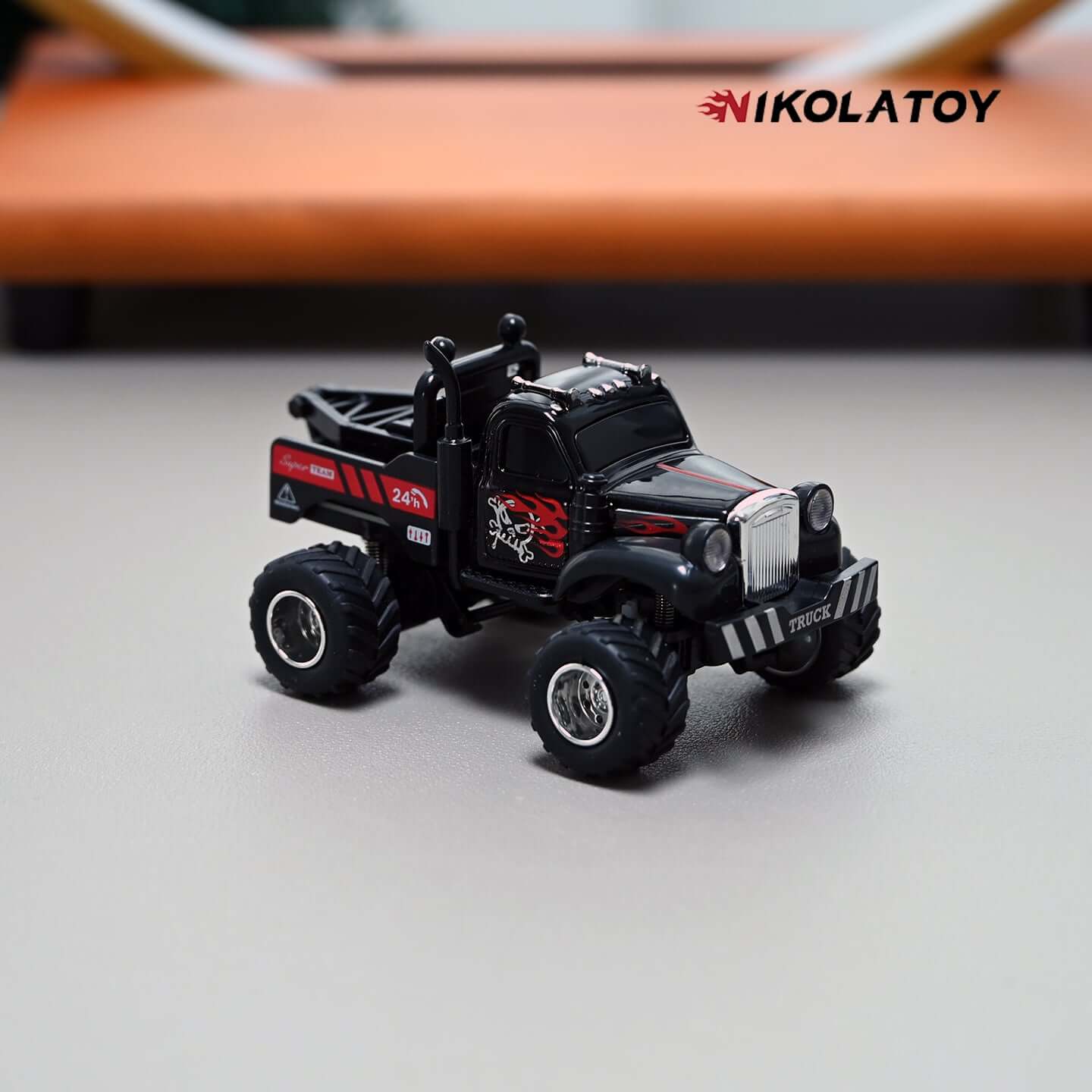 1:64 Roadside Assistance Remote Control Car - Image 4