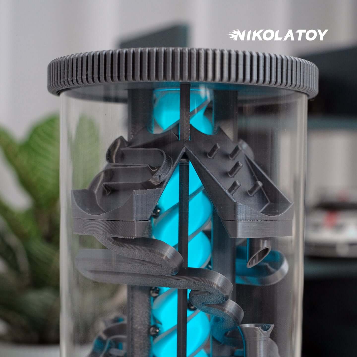 Creative EDC Spinning Pinball RGB Desktop Night Light - Image 4