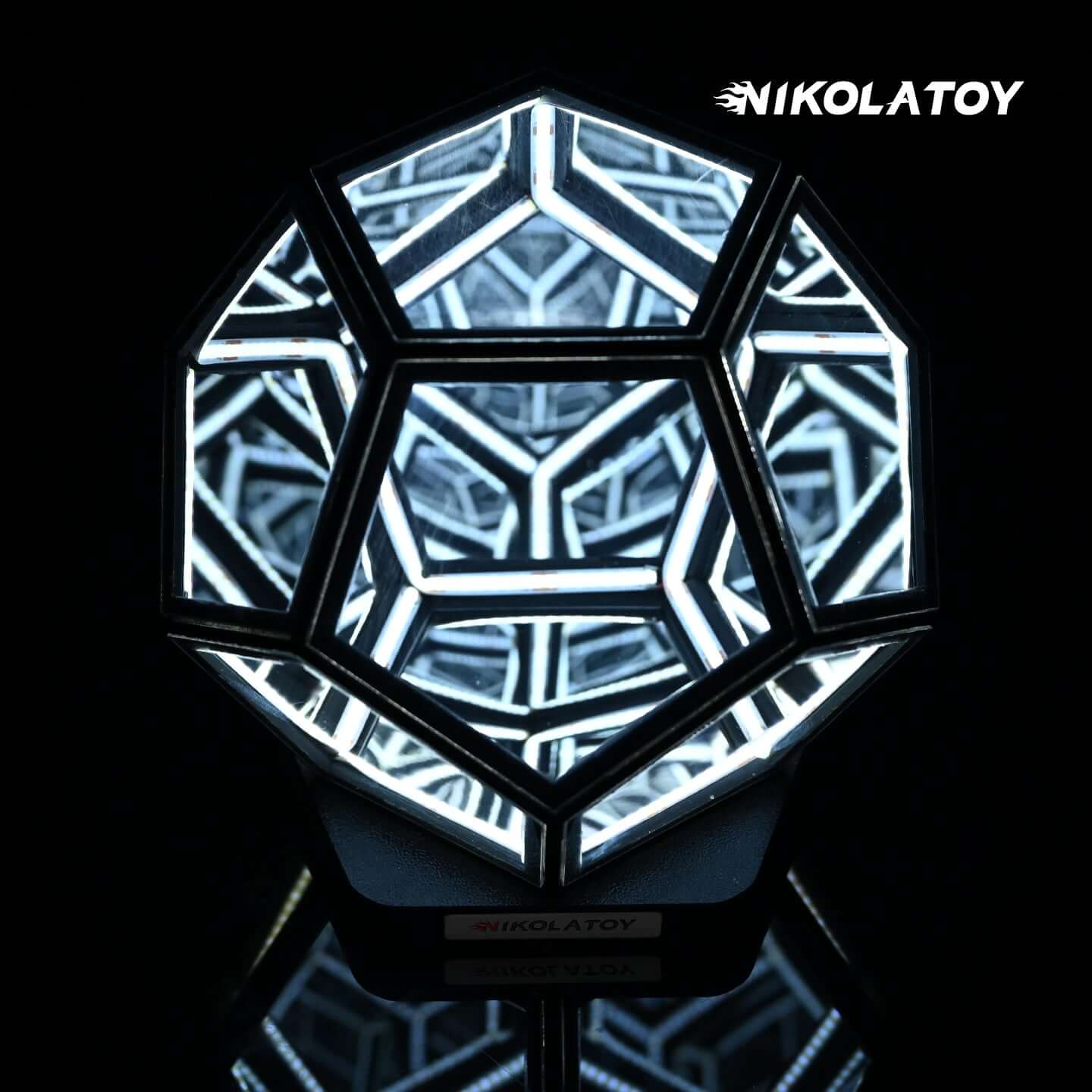 Infinite Space Abyss Dodecahedron Night Lamp - Image 4